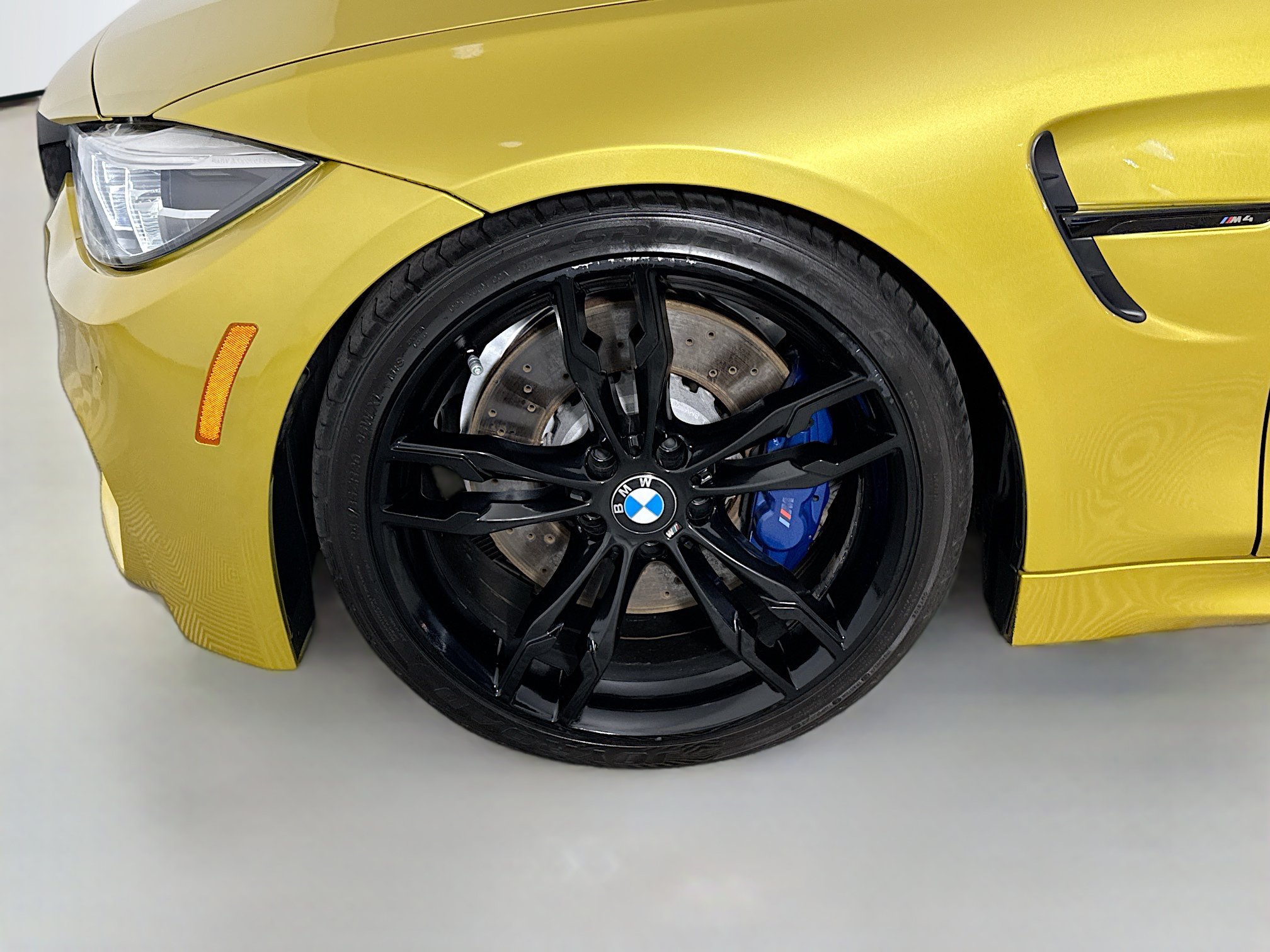 Used 2019 BMW M4 Coupe w/ Competition Package RWD image 36