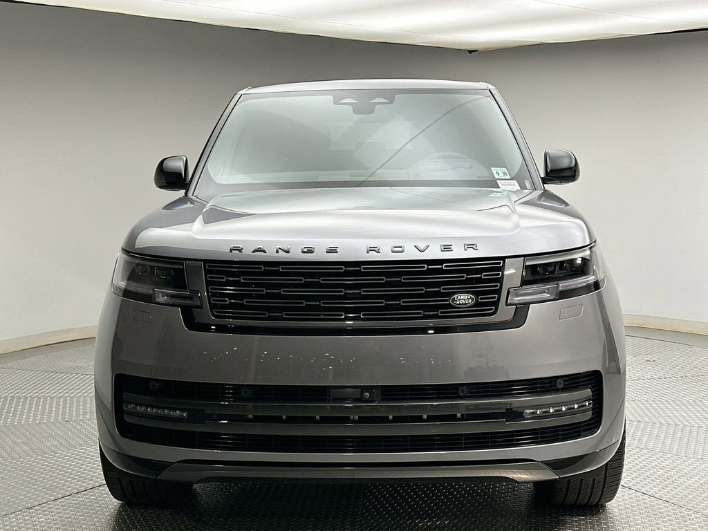 Used 2025 Land Rover Range Rover SE image 16