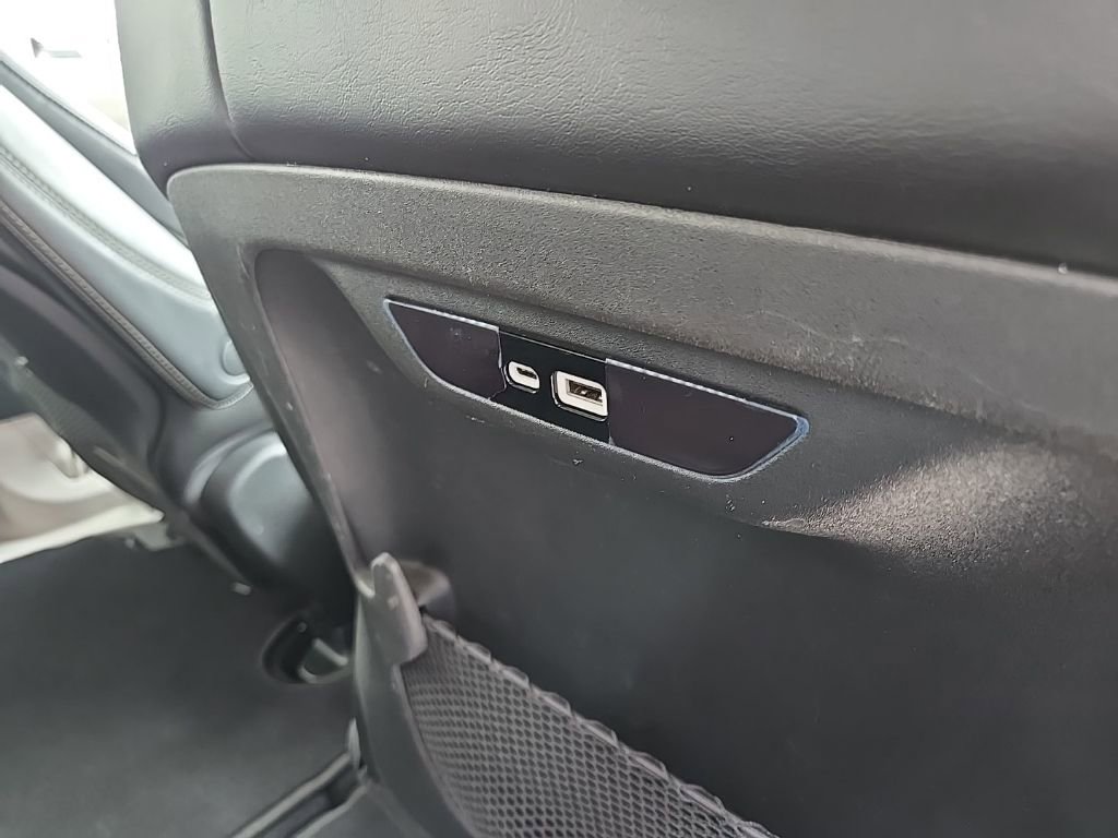 Used 2024 Chrysler Pacifica Touring-L image 75
