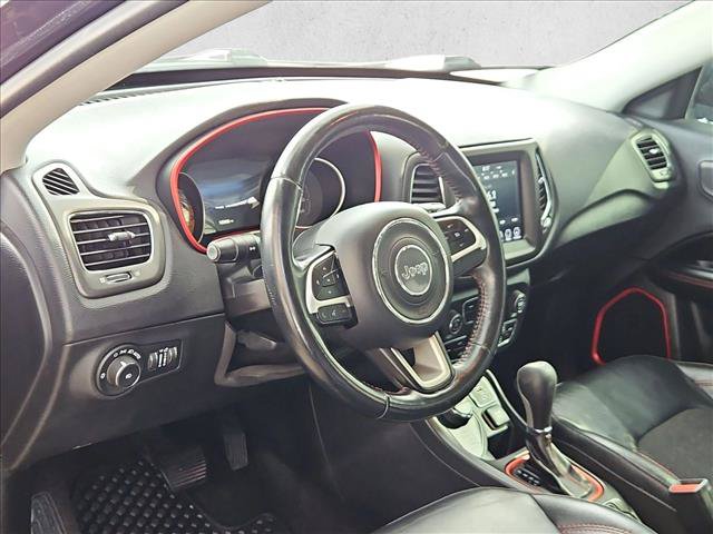 Used 2019 Jeep Compass Trailhawk AWD/4WD image 8