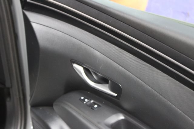 Used 2022 Hyundai Santa Cruz SEL w/ Activity Package AWD/4WD image 11