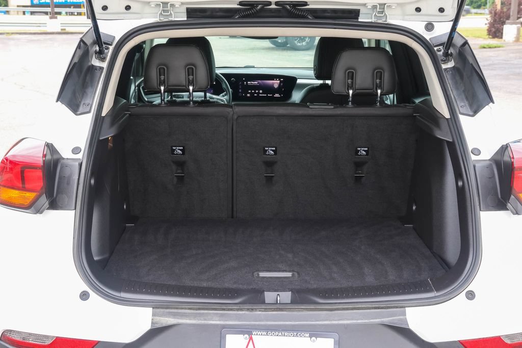 Used 2025 Buick Encore GX Preferred AWD/4WD image 8