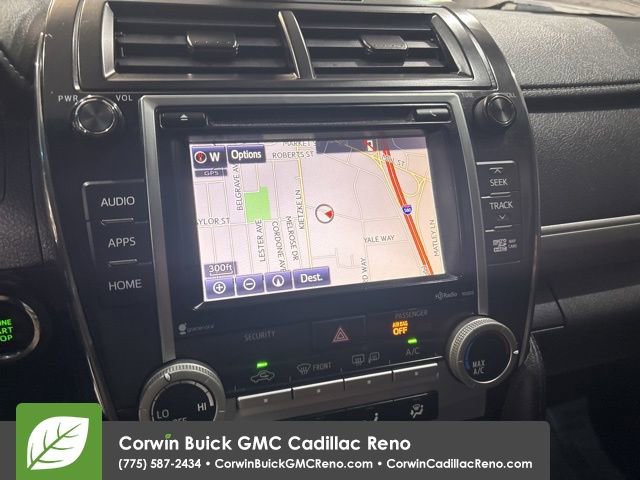 Used 2014 Toyota Camry SE w/ Moonroof Package image 24