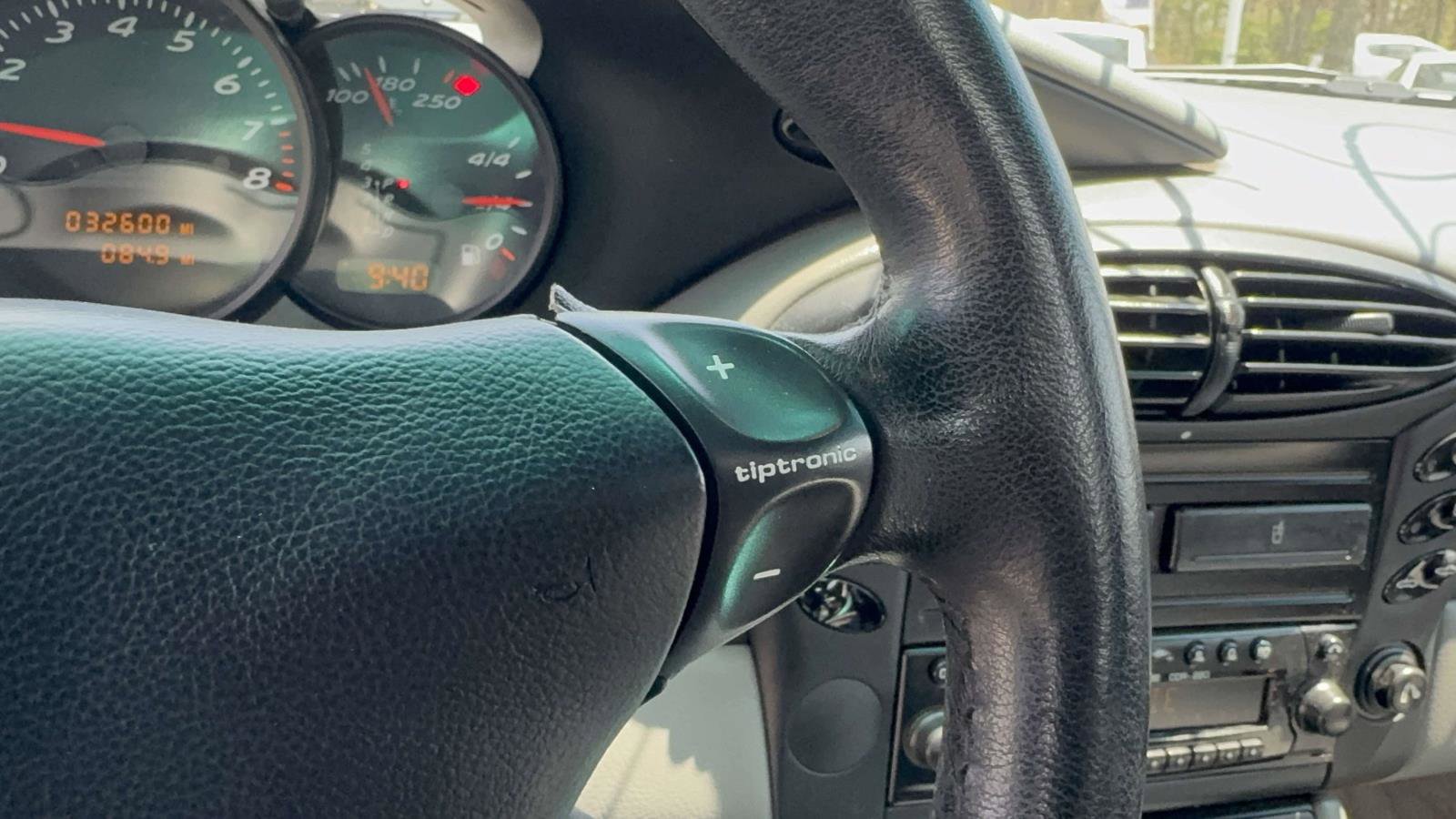Used 2001 Porsche Boxster RWD image 21
