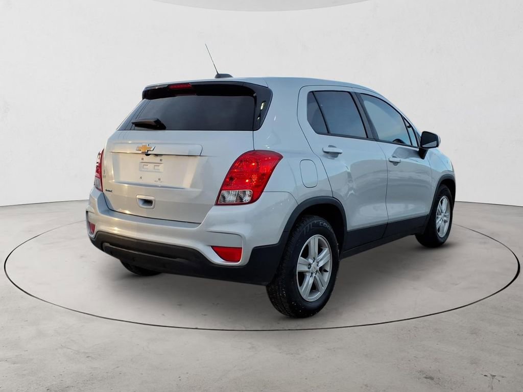 Used 2021 Chevrolet Trax LS w/ Tint and Cruise Package image 6