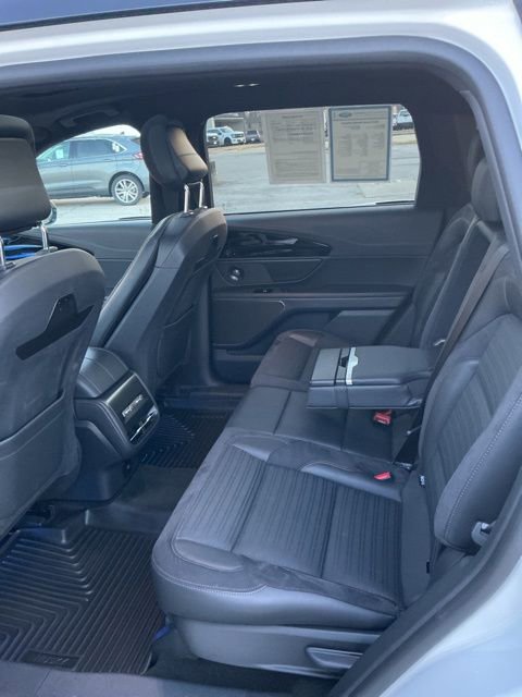 Used 2024 Lincoln Nautilus Reserve w/ Equipment Group 202A image 14