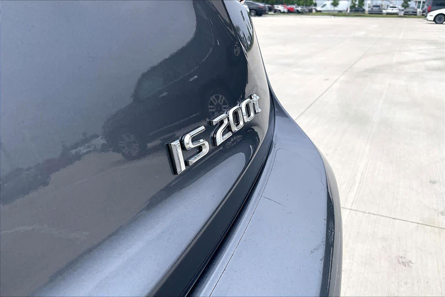 Used 2016 Lexus IS 200t w/ F Sport Package RWD image 28