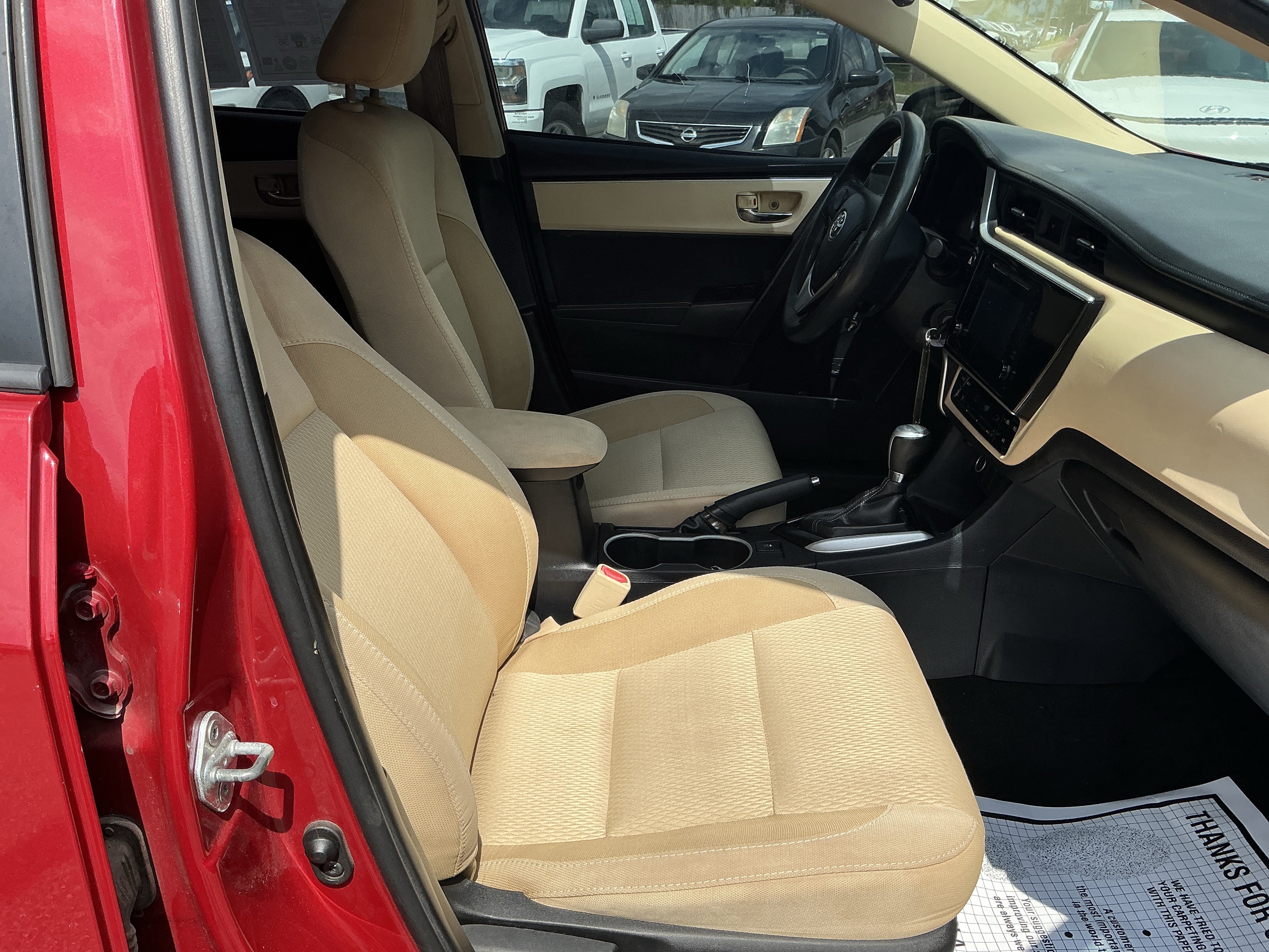 Used 2018 Toyota Corolla LE FWD image 13