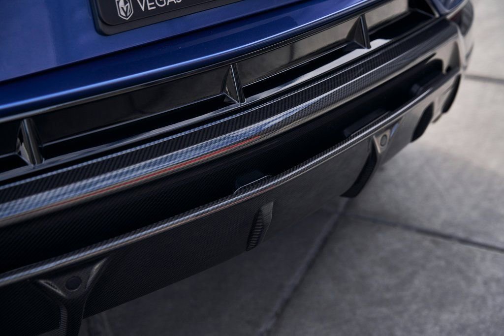 Used 2024 Lamborghini Urus Performante AWD/4WD image 18