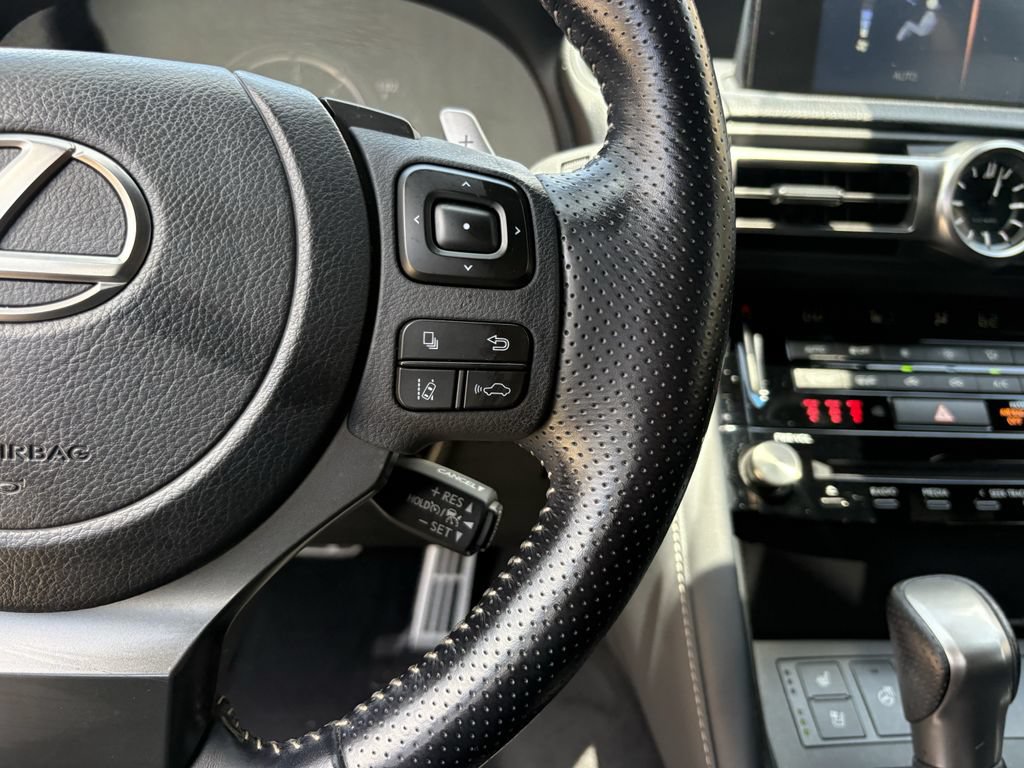 Used 2022 Lexus IS 350 F Sport RWD image 17