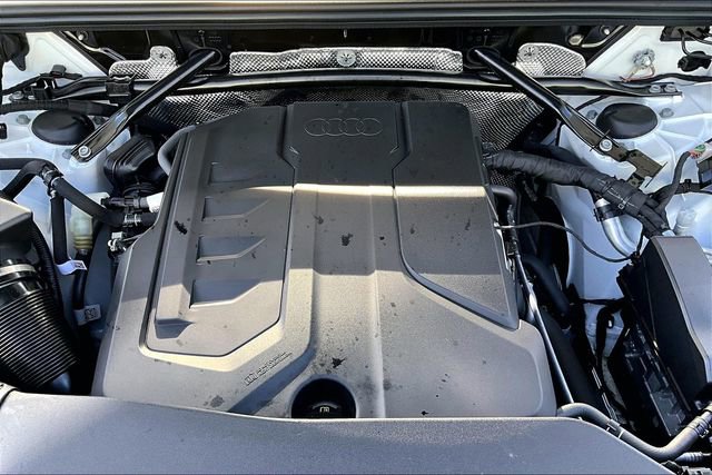 Used 2025 Audi Q5 Premium w/ Convenience Package image 30