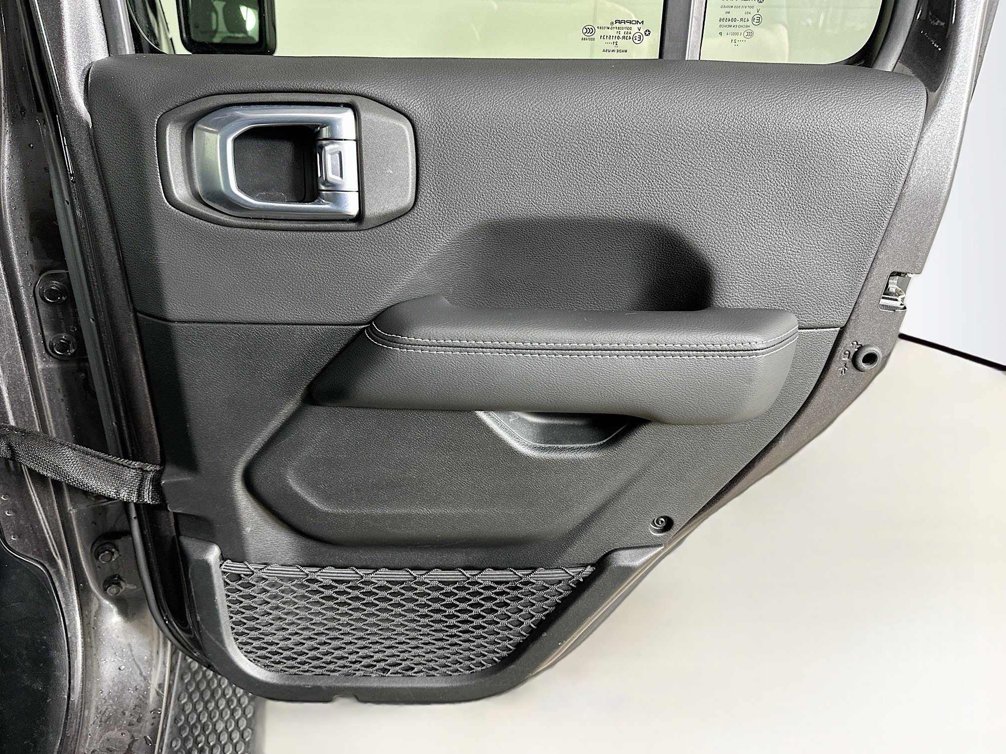 Used 2021 Jeep Wrangler Sahara w/ Cold Weather Group image 29