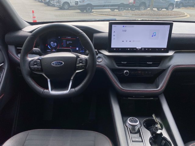Used 2025 Ford Explorer ST-Line AWD/4WD image 8