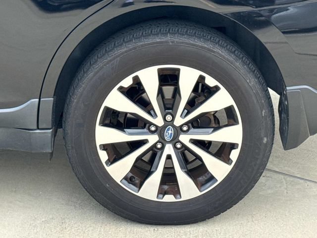 Used 2017 Subaru Outback 3.6R Limited AWD/4WD image 5