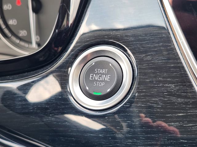 Used 2025 Cadillac XT6 Premium Luxury w/ Technology Package image 22