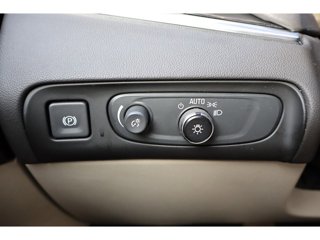 Used 2021 Buick Enclave Premium w/ Sun and Sites Package FWD image 43