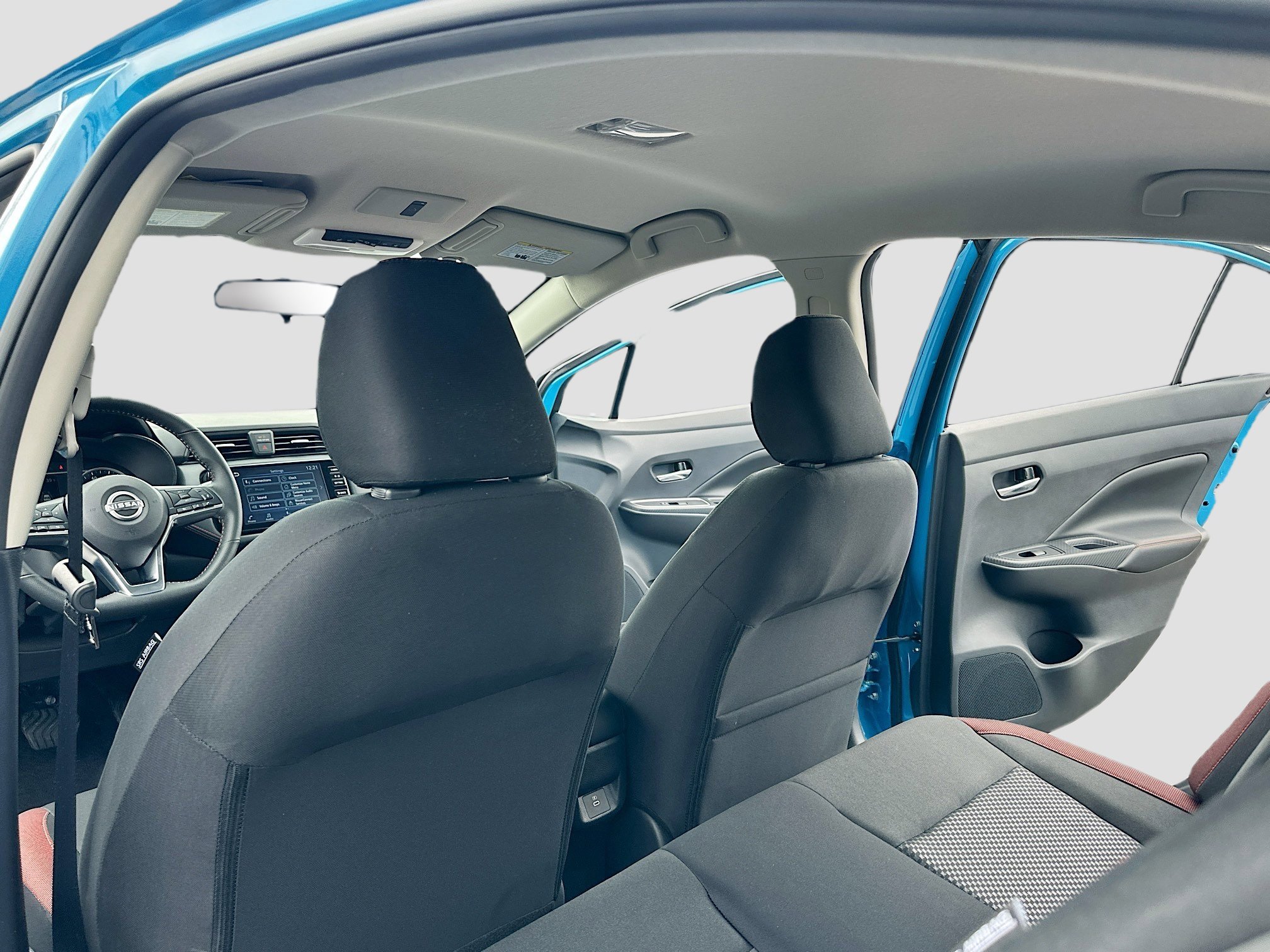 Used 2025 Nissan Versa SR w/ Trunk Package image 6