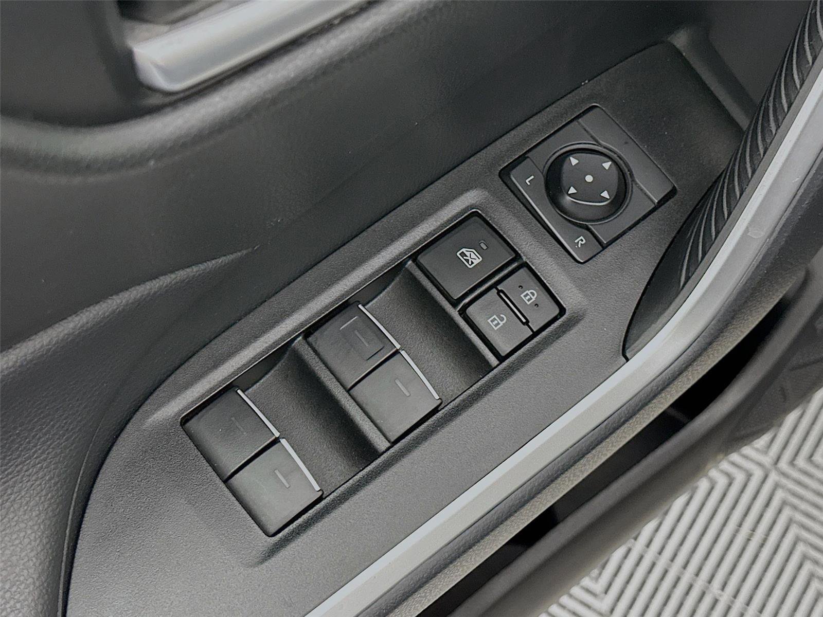 Certified 2025 Toyota RAV4 XLE AWD/4WD image 19