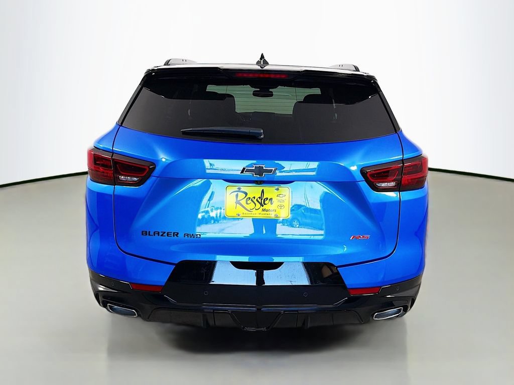 New 2026 Chevrolet Blazer RS w/ LPO, Exterior Decal Package AWD/4WD image 6
