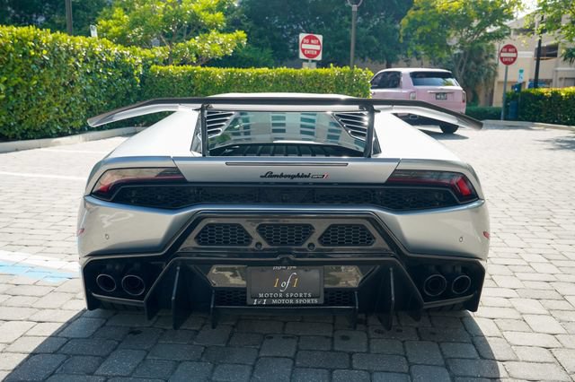 Used 2015 Lamborghini Huracan LP 610-4 AWD/4WD image 22