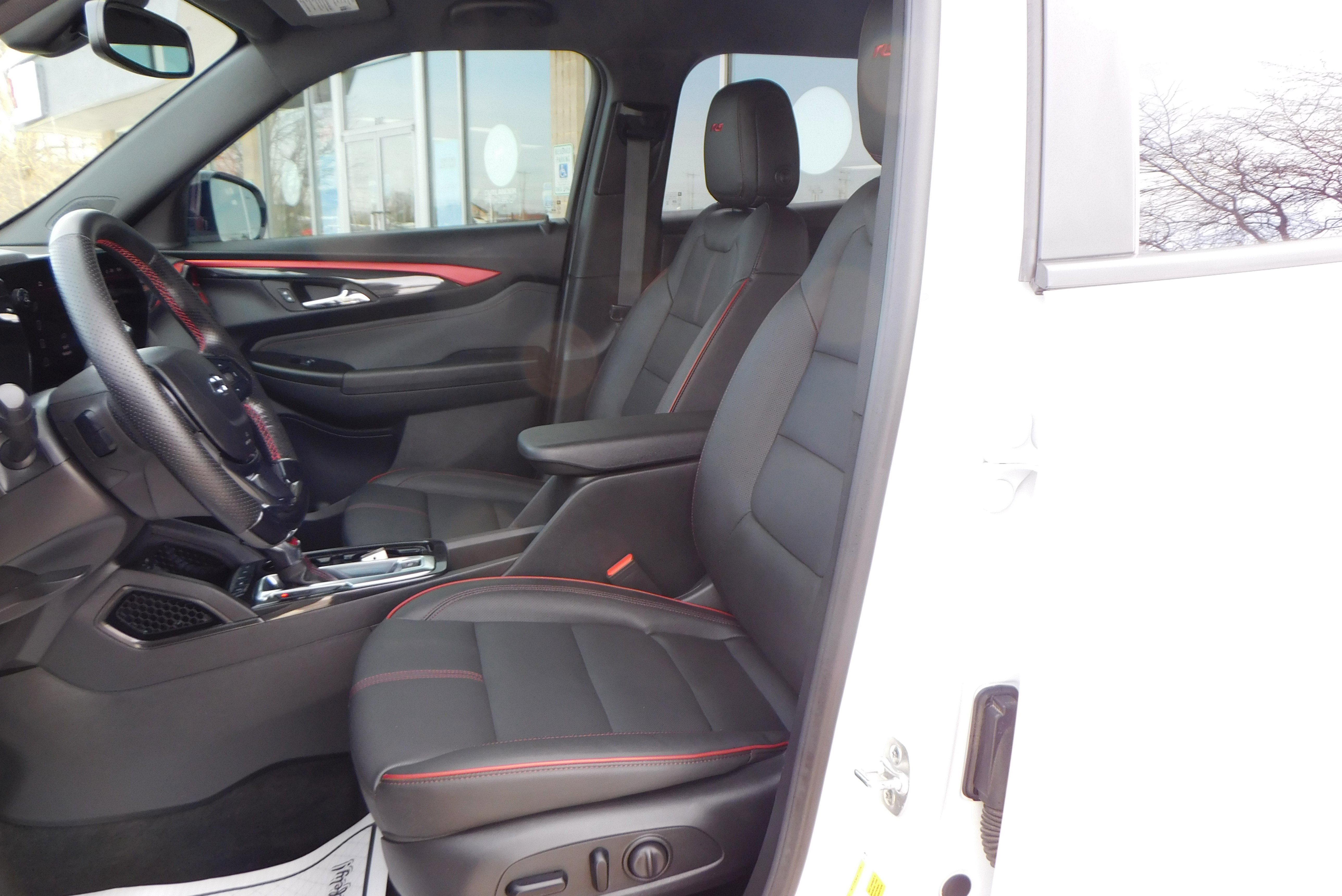 Used 2024 Chevrolet TrailBlazer RS w/ Convenience Package image 10