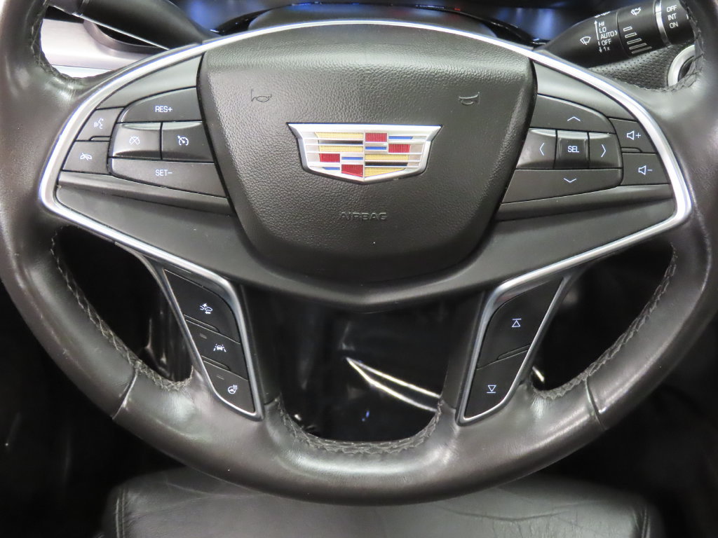 Used 2018 Cadillac XT5 Premium Luxury AWD/4WD image 18