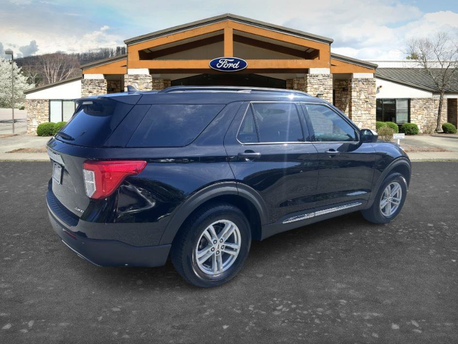 Used 2023 Ford Explorer XLT w/ Equipment Group 202A AWD/4WD image 5
