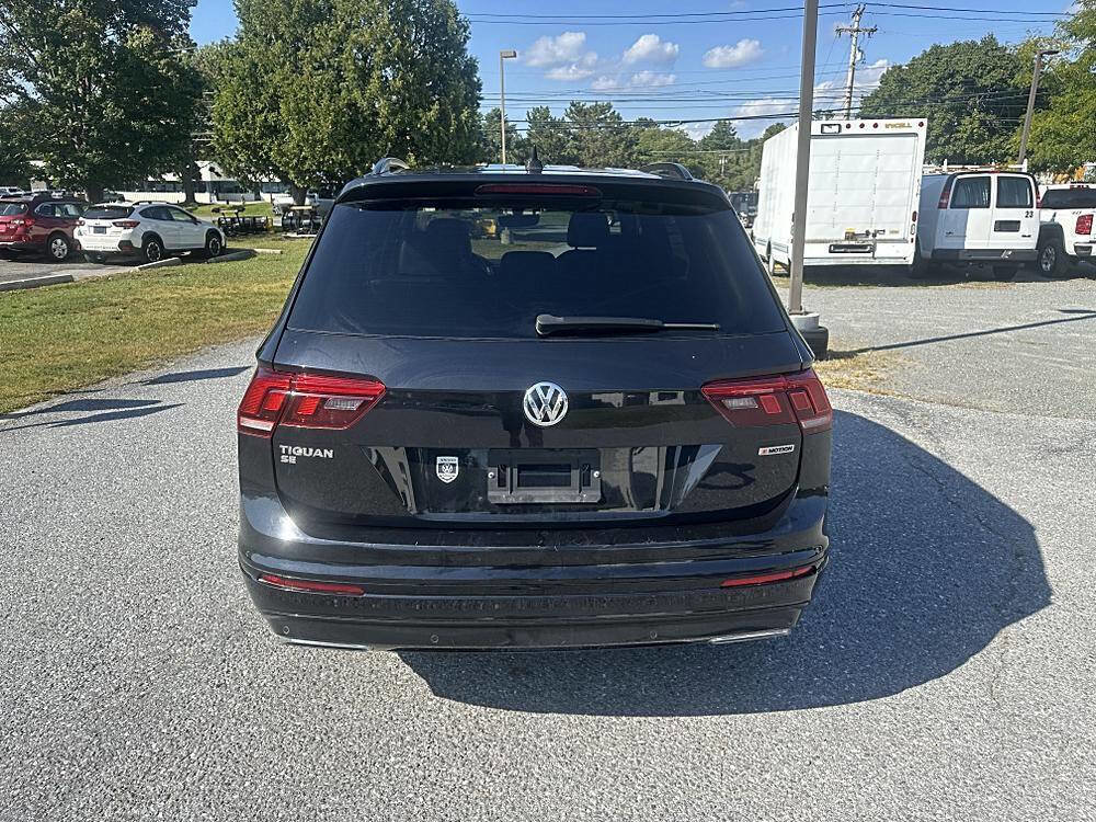 Used 2021 Volkswagen Tiguan SE R-Line image 4