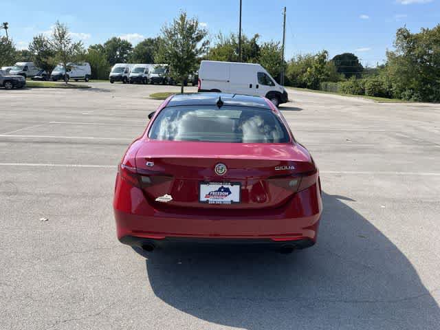Used 2022 Alfa Romeo Giulia Ti AWD/4WD image 7