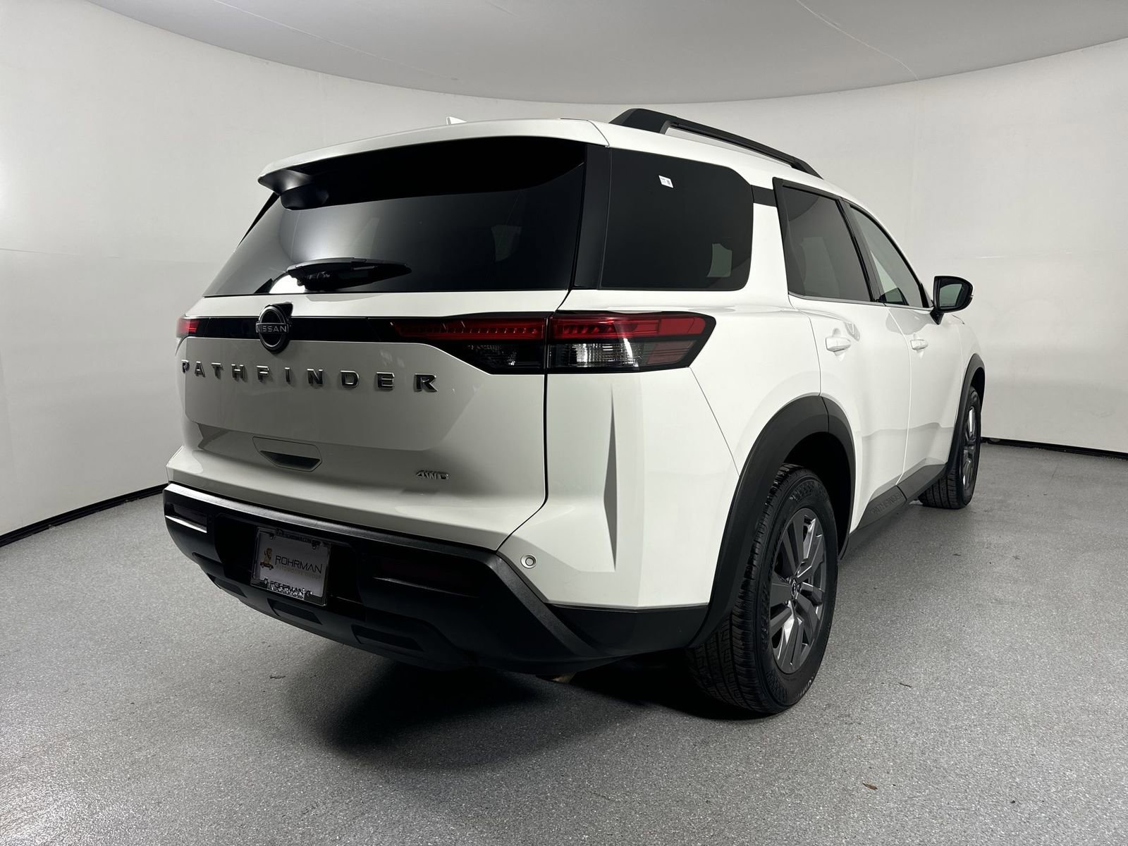 Certified 2025 Nissan Pathfinder SV image 37