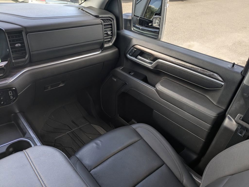 Certified 2025 Chevrolet Silverado 2500 LTZ w/ LTZ Convenience Package image 20