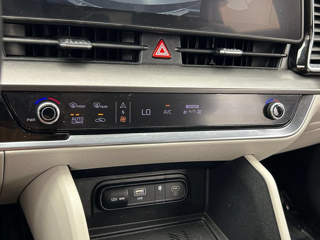 Used 2024 Kia Sportage EX AWD/4WD image 19