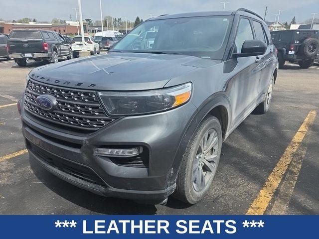 Used 2024 Ford Explorer XLT w/ Equipment Group 202A AWD/4WD video 3