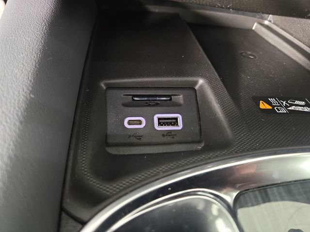 Used 2022 Buick Enclave Essence w/ Experience Buick Package image 28