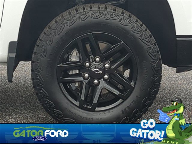 Used 2024 Chevrolet Silverado 1500 Custom Trail Boss w/ LPO, Dark Essentials Package image 11