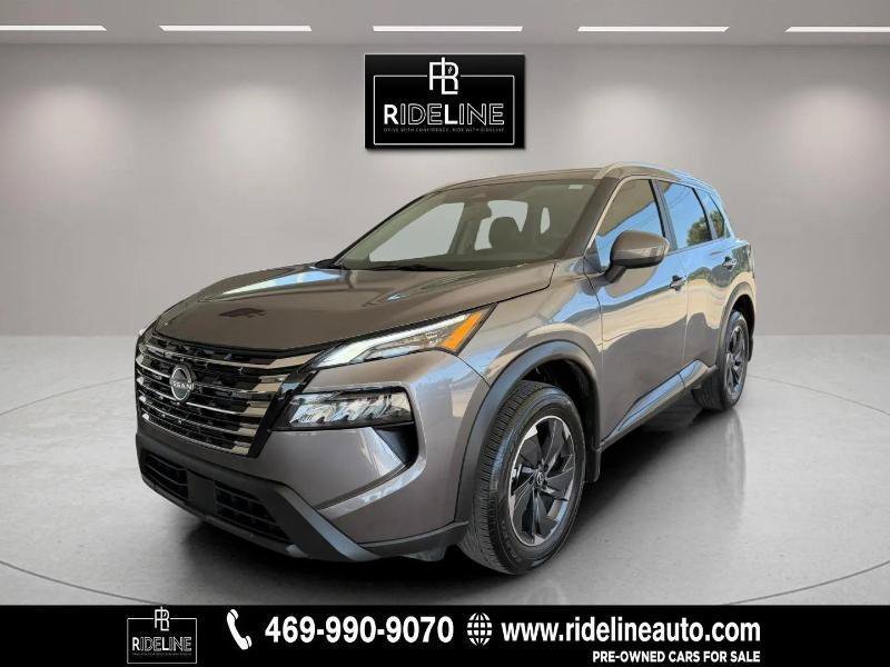 Used 2025 Nissan Rogue SV w/ SV Premium Package FWD image 3