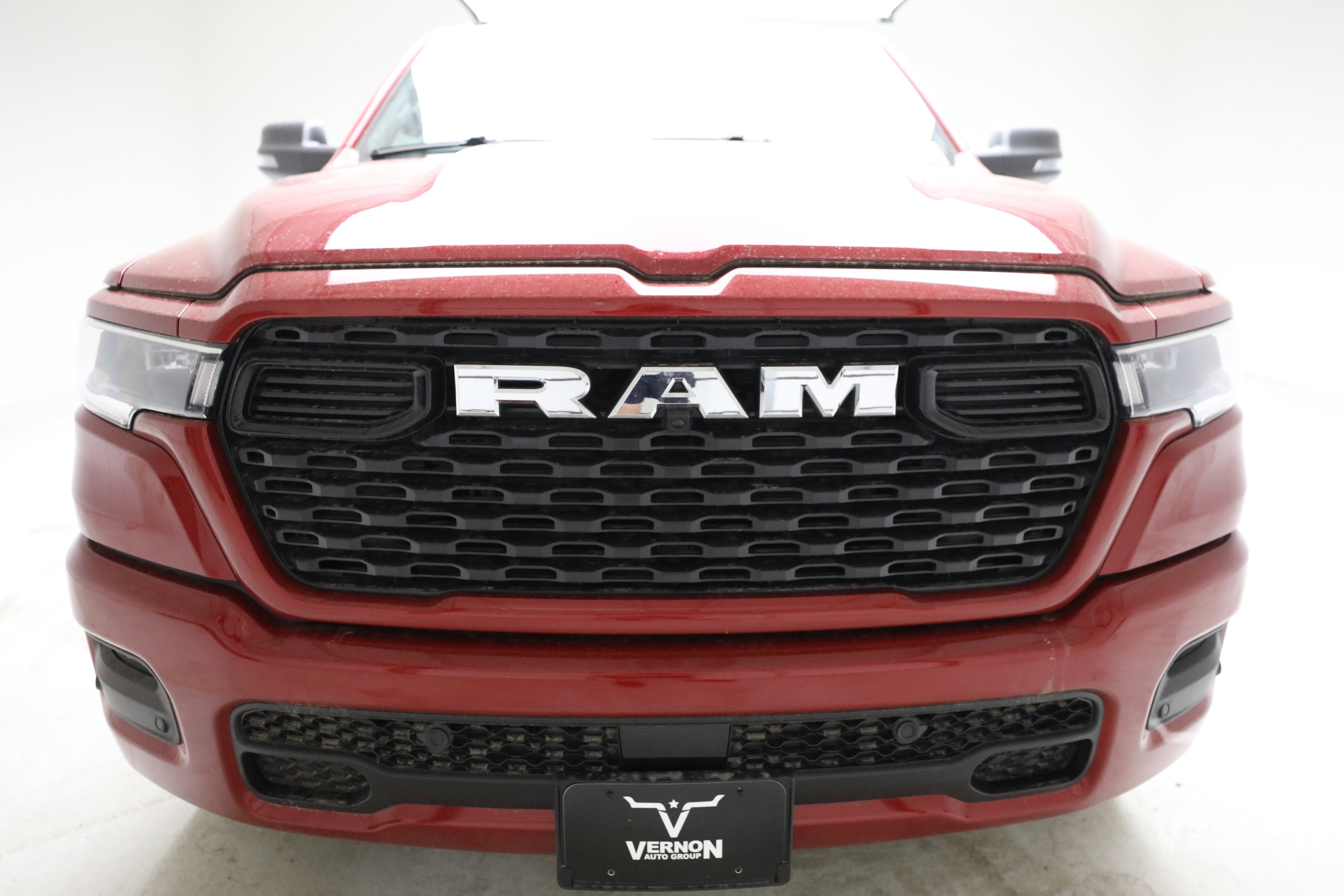 New 2026 RAM 1500 4x4 Crew Cab image 8