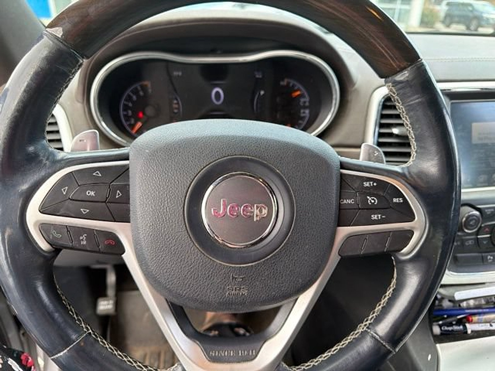 Used 2014 Jeep Grand Cherokee Overland AWD/4WD image 12