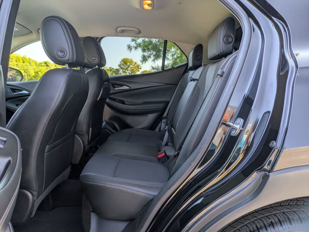 Used 2022 Buick Encore GX Select image 8