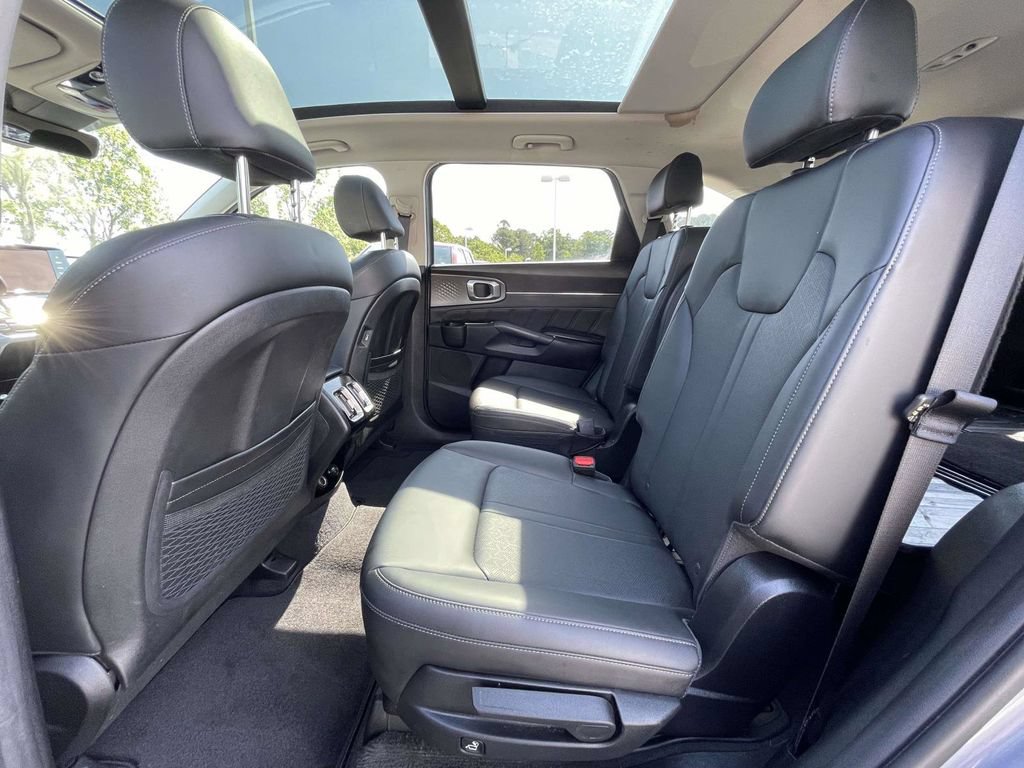 Used 2023 Kia Sorento SX FWD image 13