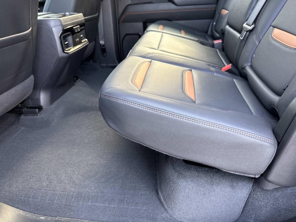 Used 2025 GMC Sierra 1500 AT4 w/ AT4 Premium Package AWD/4WD image 21