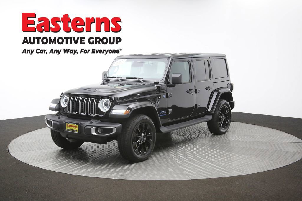 Used 2025 Jeep Wrangler Unlimited Sahara AWD/4WD image 55