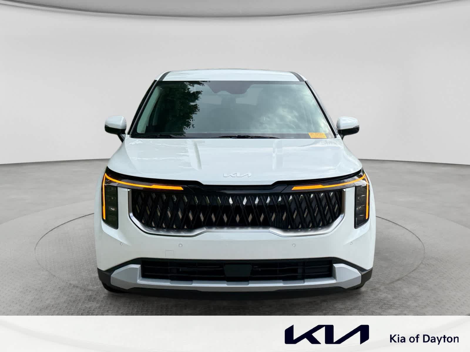 New 2027 Kia Carnival LXS FWD image 2