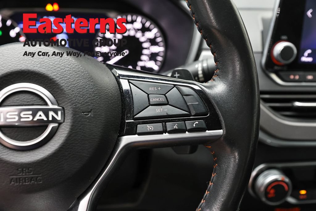Used 2024 Nissan Altima 2.5 SR FWD image 16