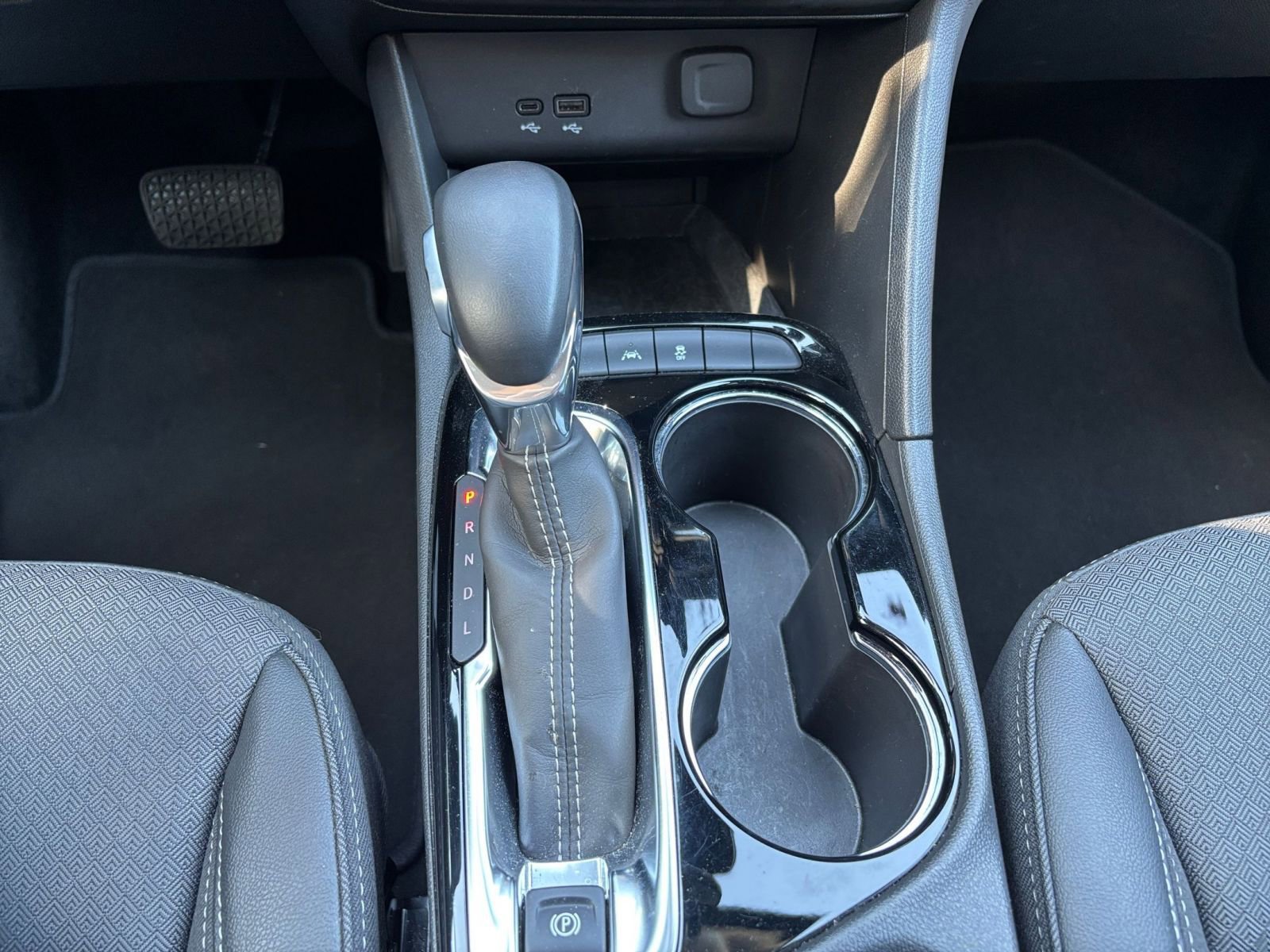 Used 2025 Buick Encore GX Preferred image 38