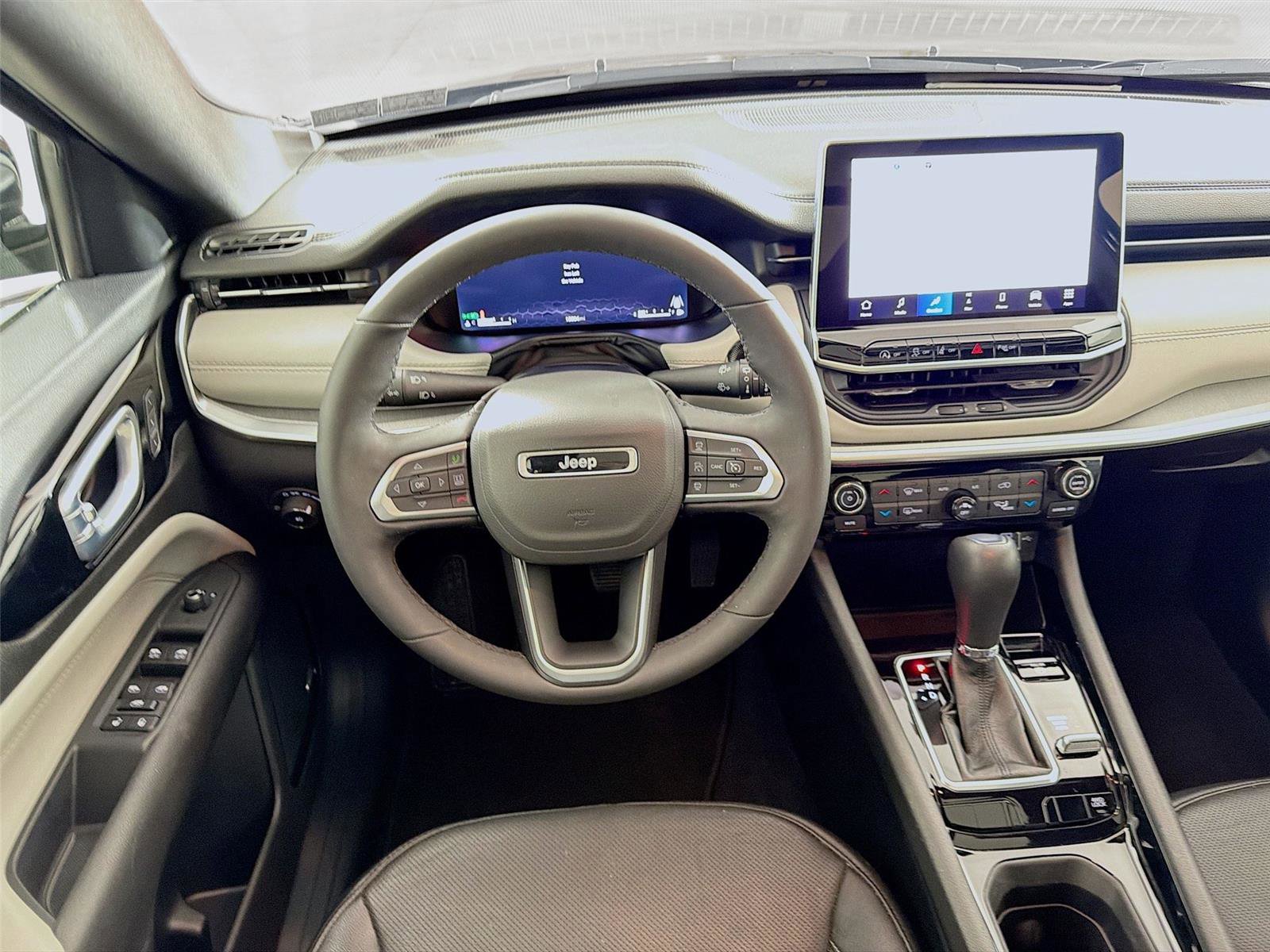 Used 2025 Jeep Compass Limited w/ Elite Group image 25