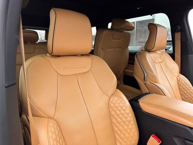 Used 2023 Jeep Grand Cherokee L Summit w/ Luxury Tech Group V image 26