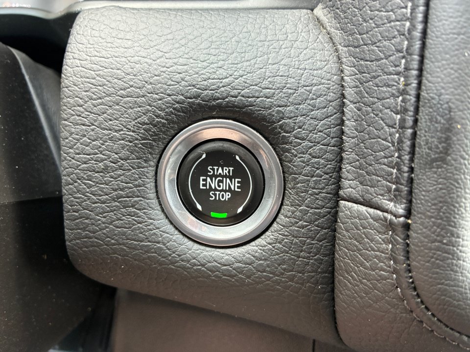 Used 2021 GMC Yukon XL Denali w/ Denali Premium Package AWD/4WD image 20