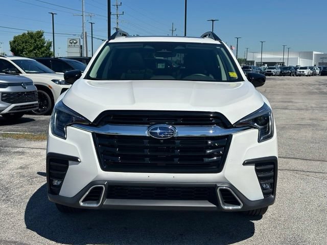 Used 2025 Subaru Ascent Touring AWD/4WD image 2