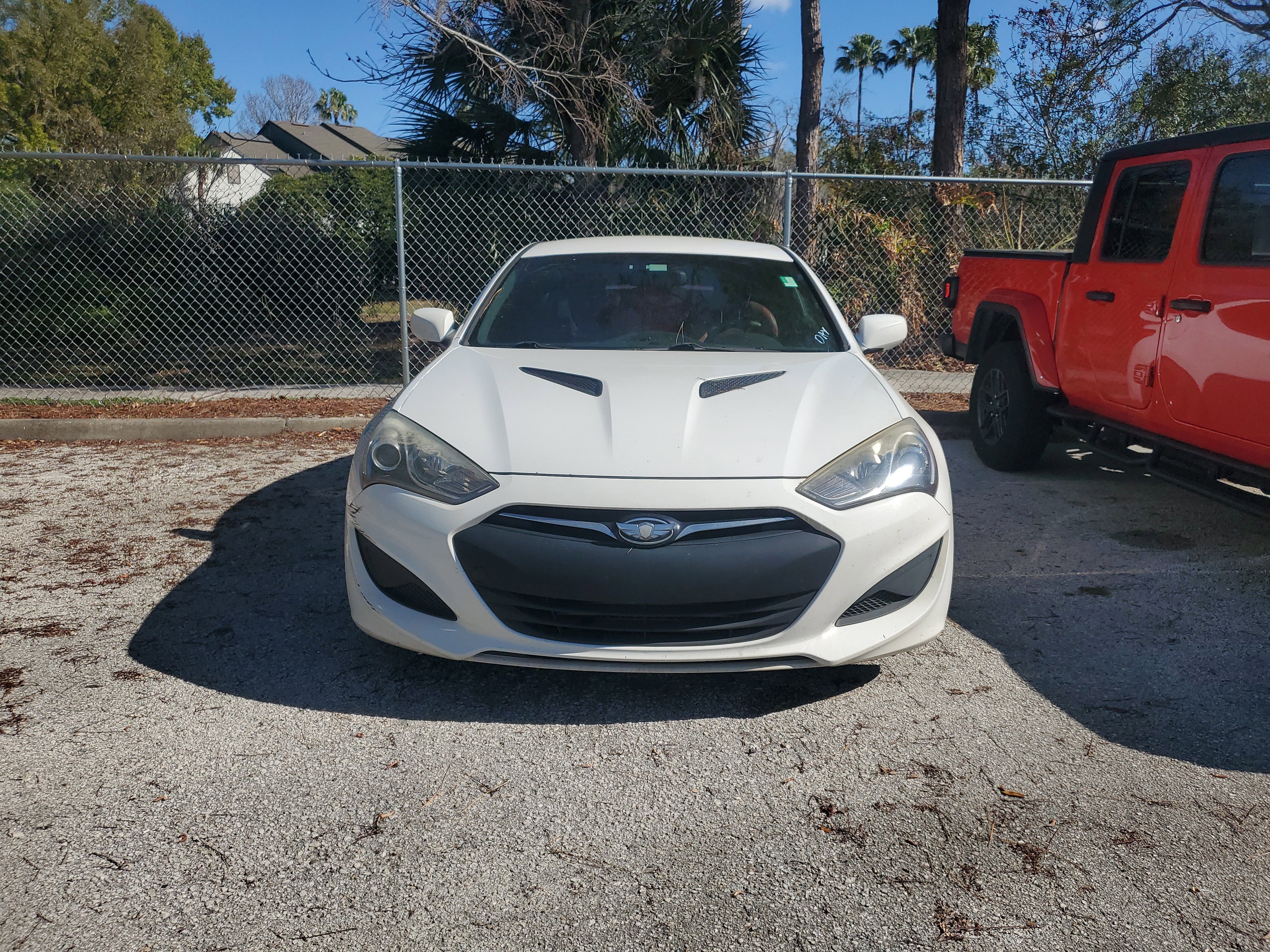 Used 2013 Hyundai Genesis 2.0T image 2
